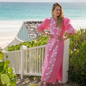 ✨ASHA by Ashley McCormick 100% Linen Embroidered Pink Caftan in Small✨